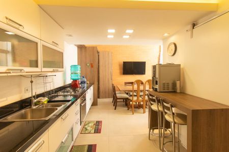 Casa de condomínio para alugar com 195m², 4 quartos e 3 vagasCozinha e Área de Serviço