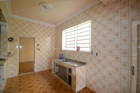 Casa para alugar com 420m², 4 quartos e 2 vagas Casa para alugar com 420m², 4 quartos e 2 vagasCozinha 2