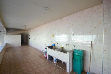 Casa para alugar com 420m², 4 quartos e 2 vagas Casa para alugar com 420m², 4 quartos e 2 vagasÁrea de Serviço