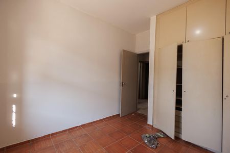 Casa para alugar com 240m², 3 quartos e 3 vagas Casa para alugar com 240m², 3 quartos e 3 vagasQuarto 2