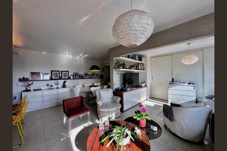 Apartamento à venda com 132m², 1 quarto e 1 vagaSala