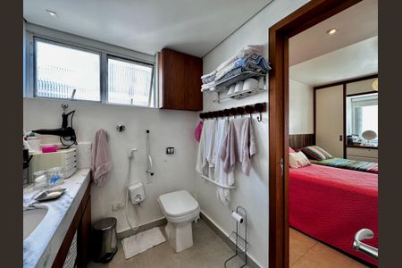 Apartamento à venda com 132m², 1 quarto e 1 vagaBanheiro Suíte