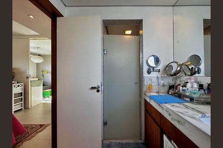 Apartamento à venda com 132m², 1 quarto e 1 vagaBanheiro Suíte