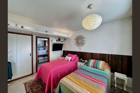 Apartamento à venda com 132m², 1 quarto e 1 vagaSuíte