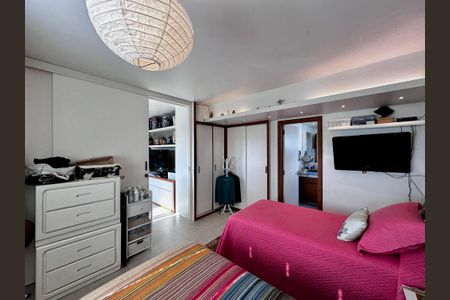 Apartamento à venda com 132m², 1 quarto e 1 vagaSuíte