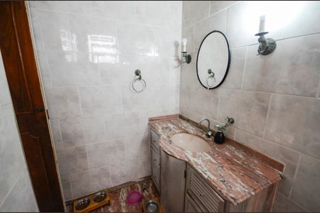 Casa à venda com 280m², 4 quartos e 8 vagasBanheiro da Suíte