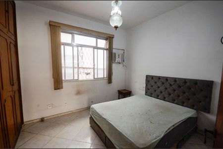 Casa à venda com 280m², 4 quartos e 8 vagasSuíte