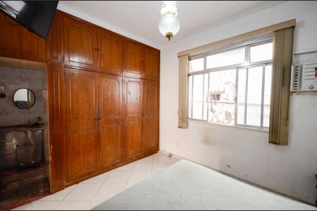 Casa à venda com 280m², 4 quartos e 8 vagasSuíte