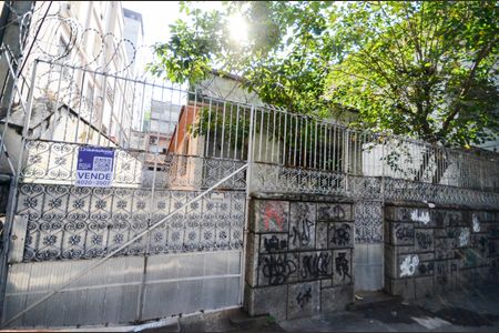 Casa à venda com 280m², 4 quartos e 8 vagasFachada