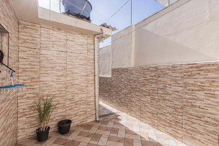 Casa à venda com 90m², 2 quartos e 2 vagas Casa à venda com 90m², 2 quartos e 2 vagasQuintal