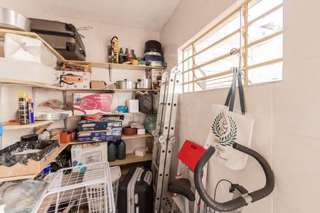 Casa à venda com 90m², 2 quartos e 2 vagas Casa à venda com 90m², 2 quartos e 2 vagasQuarto de Serviço