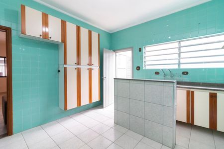 Casa à venda com 150m², 2 quartos e 2 vagas Casa à venda com 150m², 2 quartos e 2 vagasCozinha