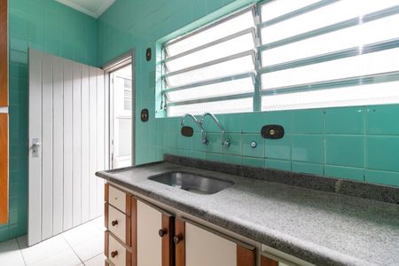 Casa à venda com 150m², 2 quartos e 2 vagas Casa à venda com 150m², 2 quartos e 2 vagasCozinha