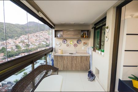 Apartamento à venda com 68m², 2 quartos e 1 vaga Apartamento à venda com 68m², 2 quartos e 1 vagaVaranda da Sala