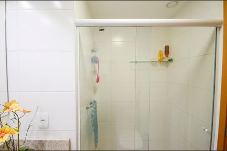 Apartamento à venda com 68m², 2 quartos e 1 vaga Apartamento à venda com 68m², 2 quartos e 1 vagaBanheiro Social