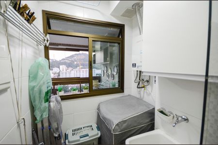 Apartamento à venda com 68m², 2 quartos e 1 vaga Apartamento à venda com 68m², 2 quartos e 1 vagaÁrea de Serviço