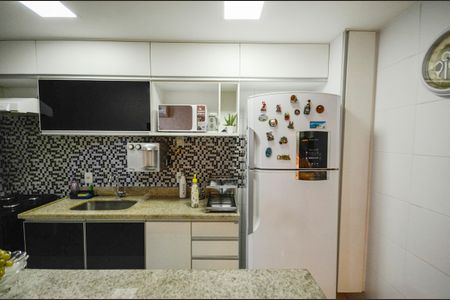 Apartamento à venda com 68m², 2 quartos e 1 vaga Apartamento à venda com 68m², 2 quartos e 1 vagaCozinha