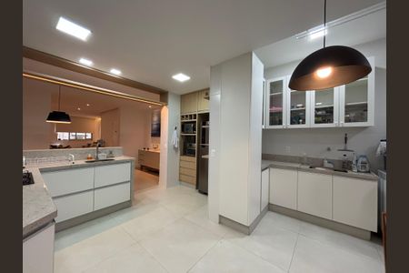 Apartamento à venda com 120m², 2 quartos e 1 vagaCozinha