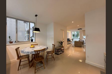 Apartamento à venda com 120m², 2 quartos e 1 vagaSala