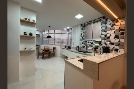Apartamento à venda com 120m², 2 quartos e 1 vagaCozinha