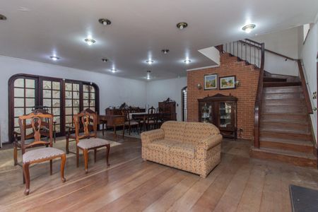 Casa à venda com 245m², 3 quartos e 4 vagasSala