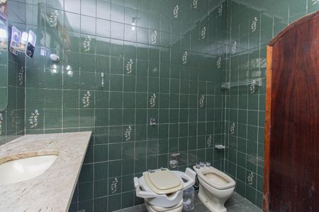 Casa à venda com 245m², 3 quartos e 4 vagasBanheiro da Suíte 3