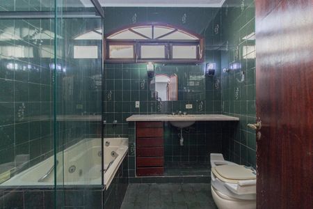 Casa à venda com 245m², 3 quartos e 4 vagasBanheiro da Suíte 3