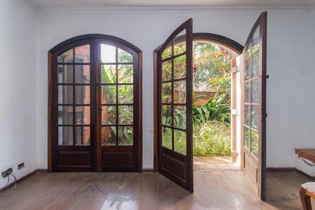 Casa à venda com 245m², 3 quartos e 4 vagasJardim