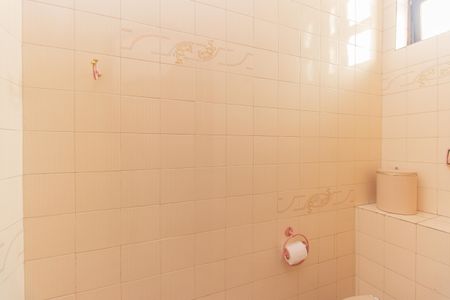 Casa à venda com 245m², 3 quartos e 4 vagasBanheiro da Suíte 2