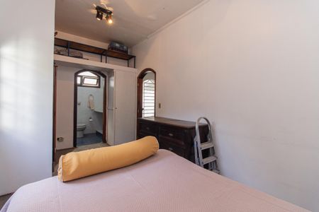 Casa à venda com 245m², 3 quartos e 4 vagasSuíte 1