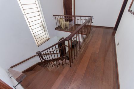 Casa à venda com 245m², 3 quartos e 4 vagasCorredor