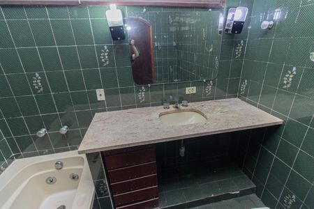 Casa à venda com 245m², 3 quartos e 4 vagasBanheiro da Suíte 3