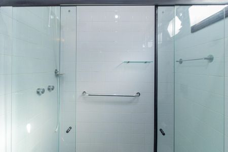 Casa à venda com 245m², 3 quartos e 4 vagasBanheiro da Suíte 1