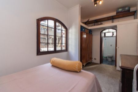 Casa à venda com 245m², 3 quartos e 4 vagasSuíte 1