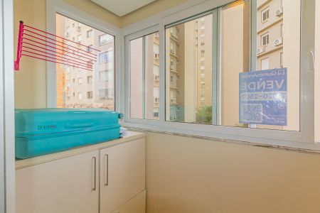 Apartamento à venda com 107m², 2 quartos e 1 vagaPlaca instalada