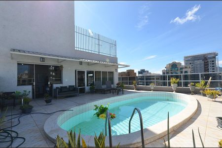 Apartamento para alugar com 360m², 4 quartos e 4 vagasArea Privativa/ Piscina