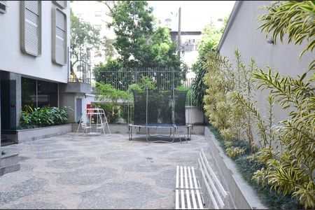 Apartamento para alugar com 360m², 4 quartos e 4 vagasÁrea comum - Playground