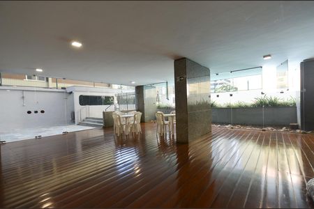 Apartamento para alugar com 360m², 4 quartos e 4 vagasÁrea comum - Salão de festas