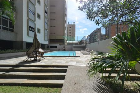 Apartamento para alugar com 360m², 4 quartos e 4 vagasÁrea comum - Piscina