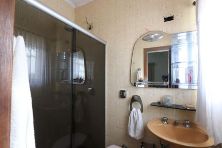 Casa à venda com 300m², 3 quartos e 2 vagasBanheiro da Suíte 2