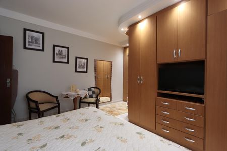 Casa à venda com 300m², 3 quartos e 2 vagasSuíte 1