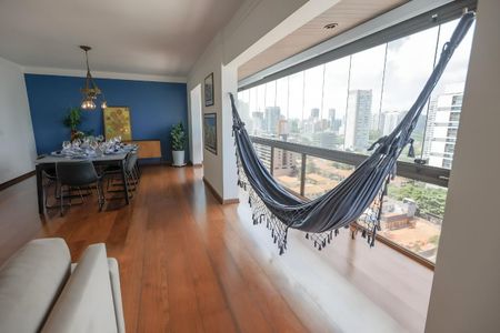 Apartamento à venda com 227m², 3 quartos e 3 vagasFoto 08