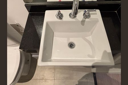 Studio para alugar com 24m², 1 quarto e sem vaga Studio para alugar com 24m², 1 quarto e sem vagaBanheiro