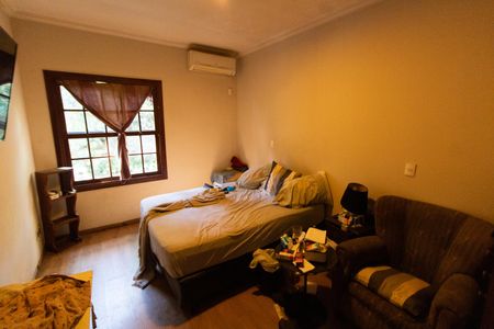 Casa de condomínio à venda com 300m², 4 quartos e 5 vagas Casa de condomínio à venda com 300m², 4 quartos e 5 vagasSuíte 1