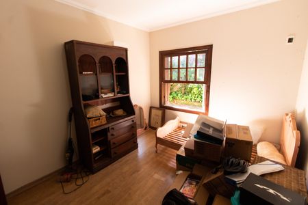 Casa de condomínio à venda com 300m², 4 quartos e 5 vagas Casa de condomínio à venda com 300m², 4 quartos e 5 vagasQuarto 1