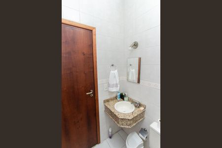 Casa à venda com 375m², 4 quartos e 6 vagasBanheiro da Suíte 4