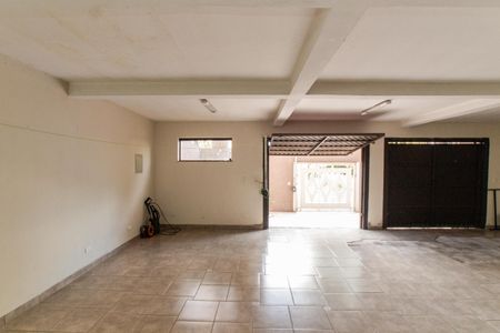 Casa à venda com 375m², 4 quartos e 6 vagasGaragem