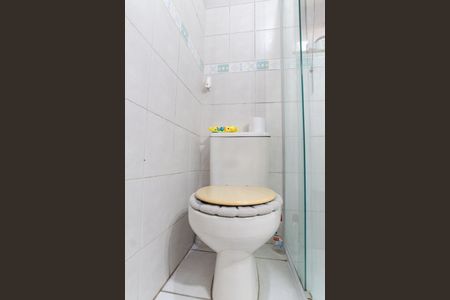 Casa à venda com 375m², 4 quartos e 6 vagasBanheiro da Suíte 2