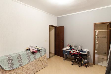 Casa à venda com 375m², 4 quartos e 6 vagasSuíte 3