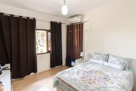 Casa à venda com 375m², 4 quartos e 6 vagasSuíte 1